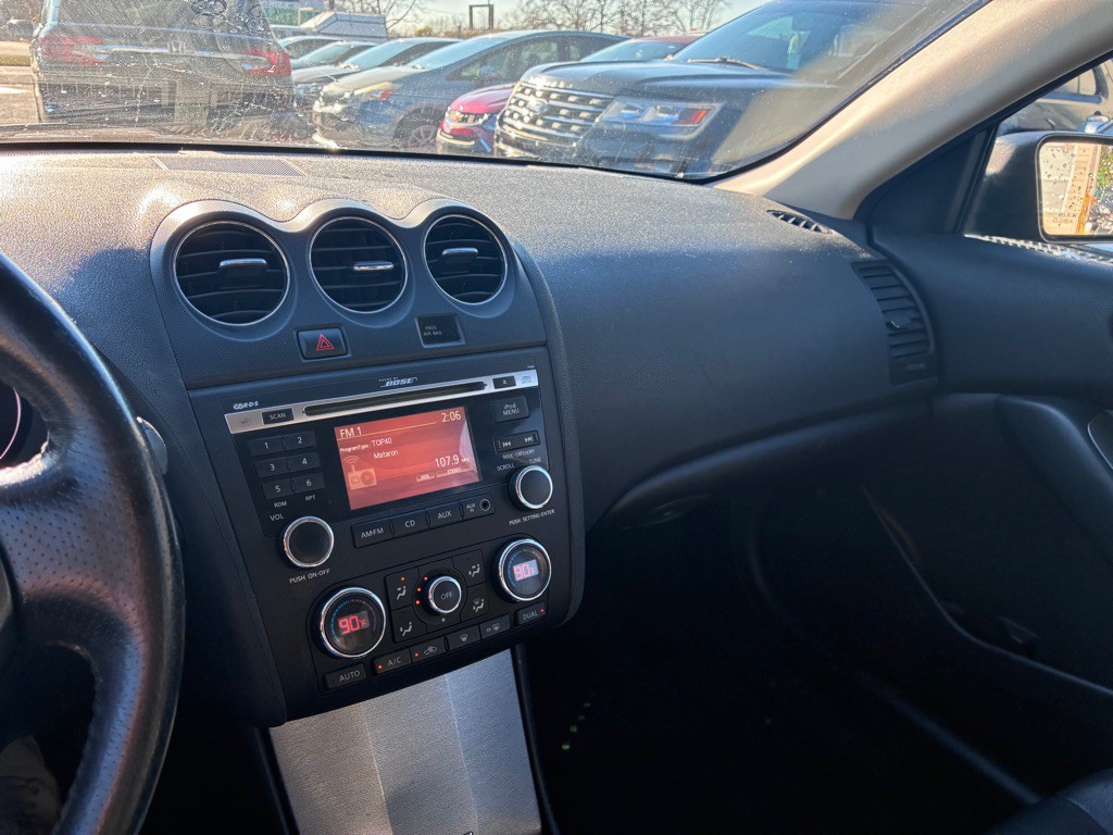 2010 Nissan Altima Image 12