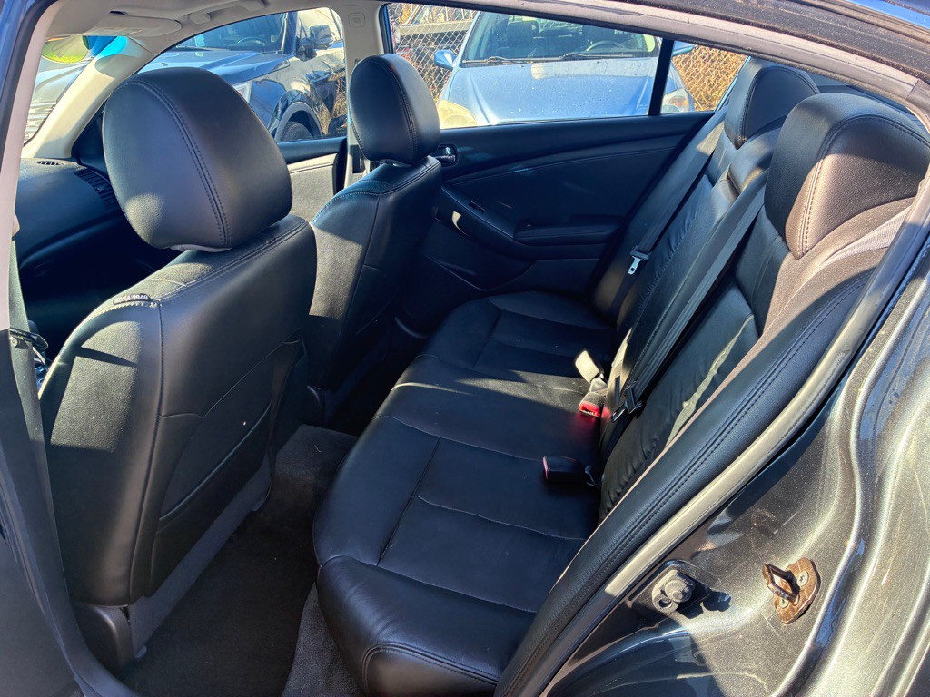 2010 Nissan Altima Image 24