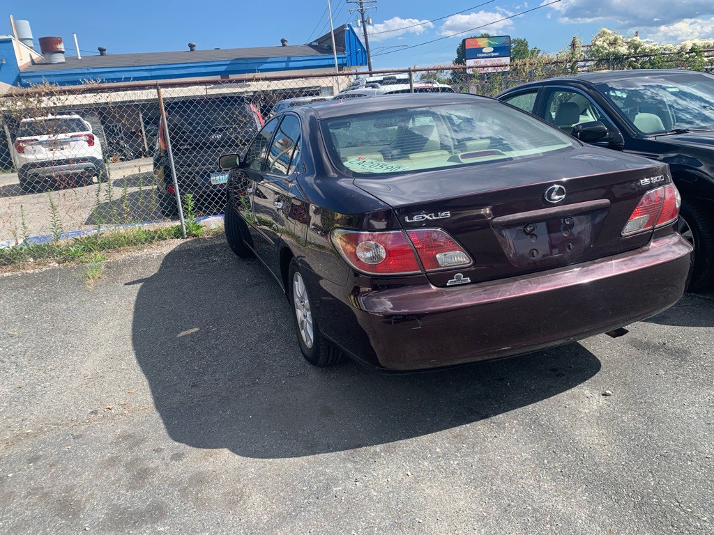 2002 Lexus ES Image 4