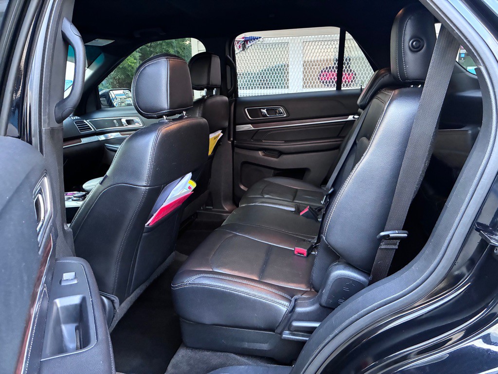 2016 Ford Explorer Image 19