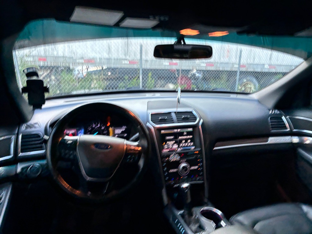 2016 Ford Explorer Image 21