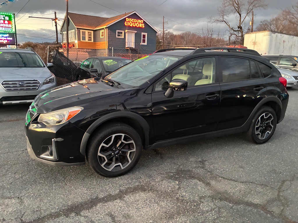 2017 Subaru Crosstrek Image 2