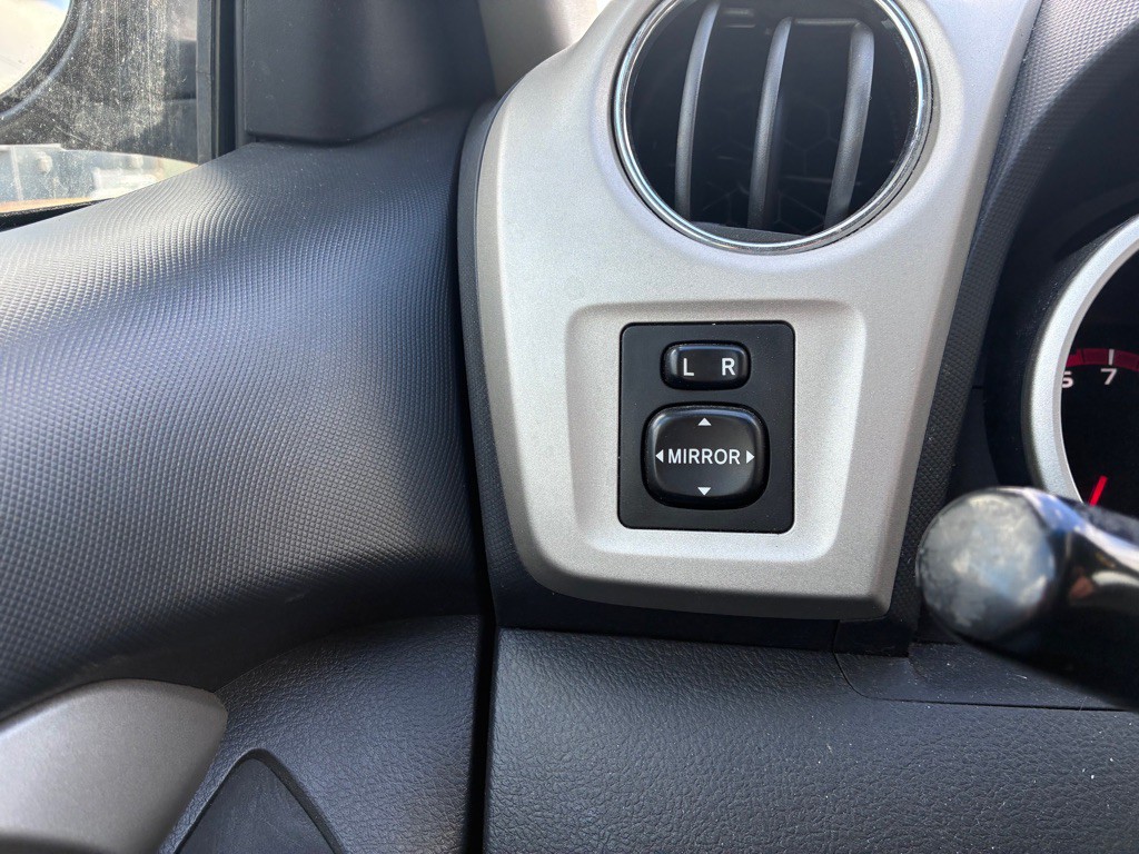 2010 Toyota Corolla Image 12