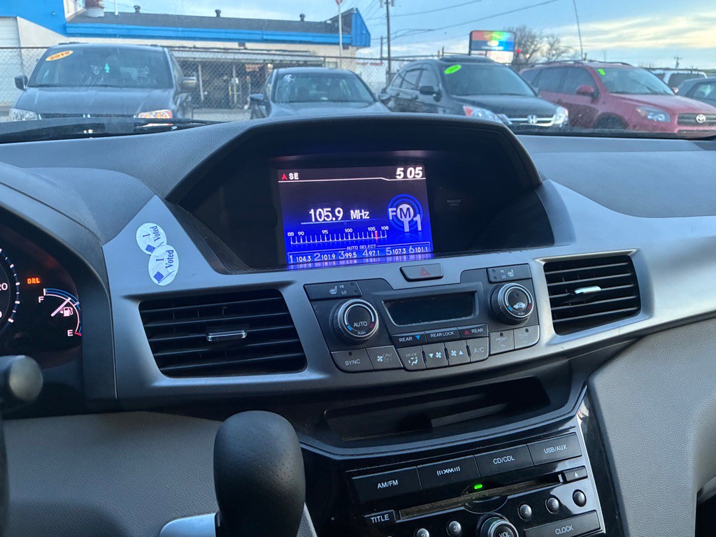 2012 Honda Odyssey Image 10