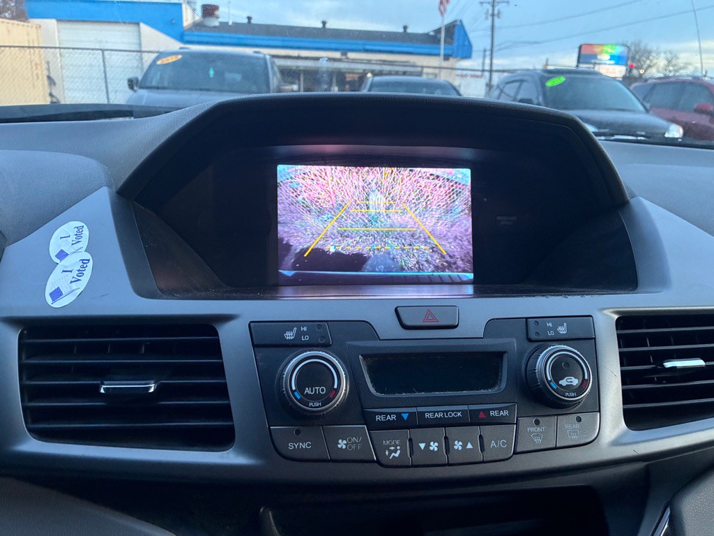 2012 Honda Odyssey Image 12