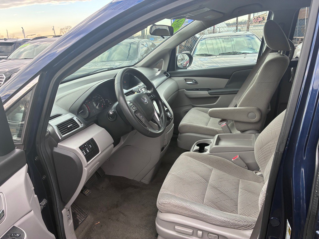 2014 Honda Odyssey Image 17