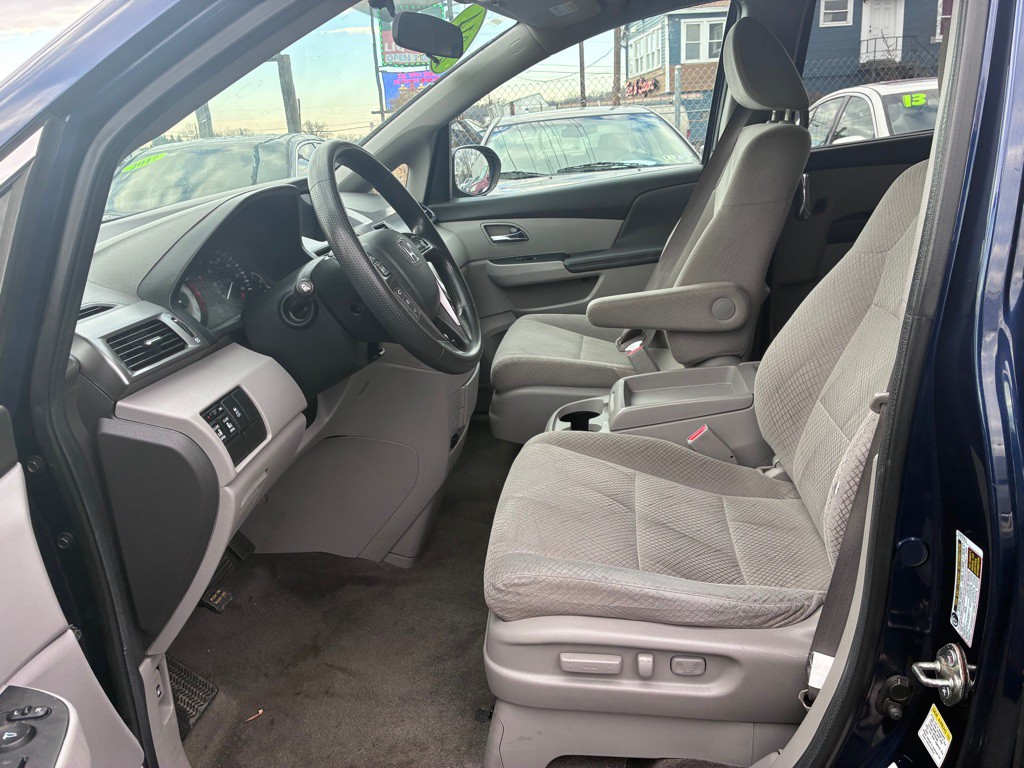2014 Honda Odyssey Image 18