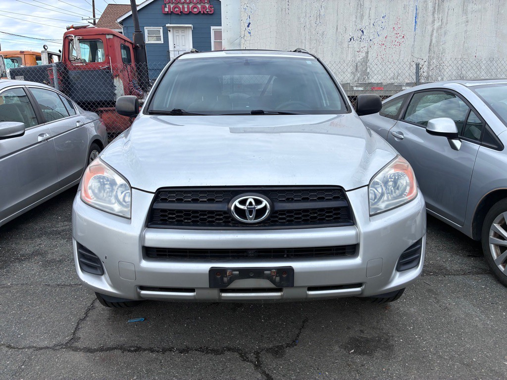 2011 Toyota Rav4 Image 2