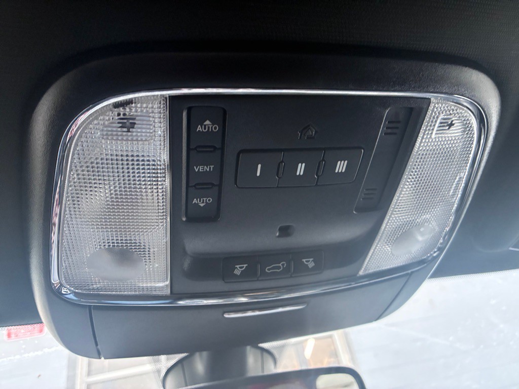 2018 Jeep Grand Cherokee Image 17