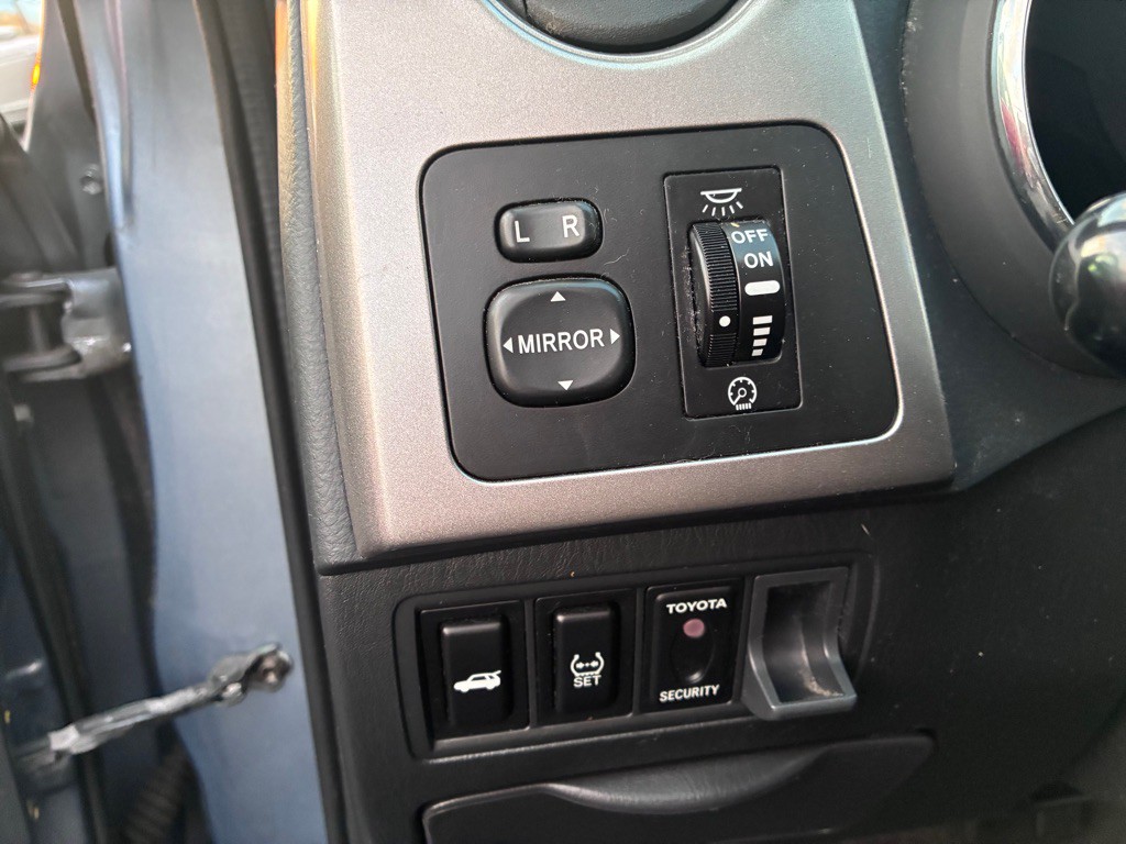 2005 Toyota Corolla Image 16