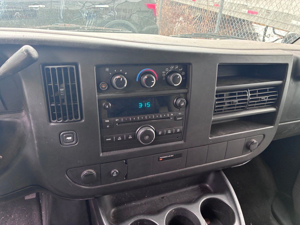 2014 Chevrolet Express Image 6