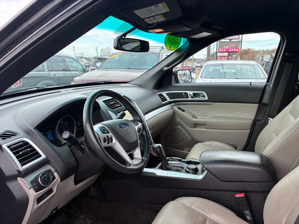2015 Ford Explorer Image 7
