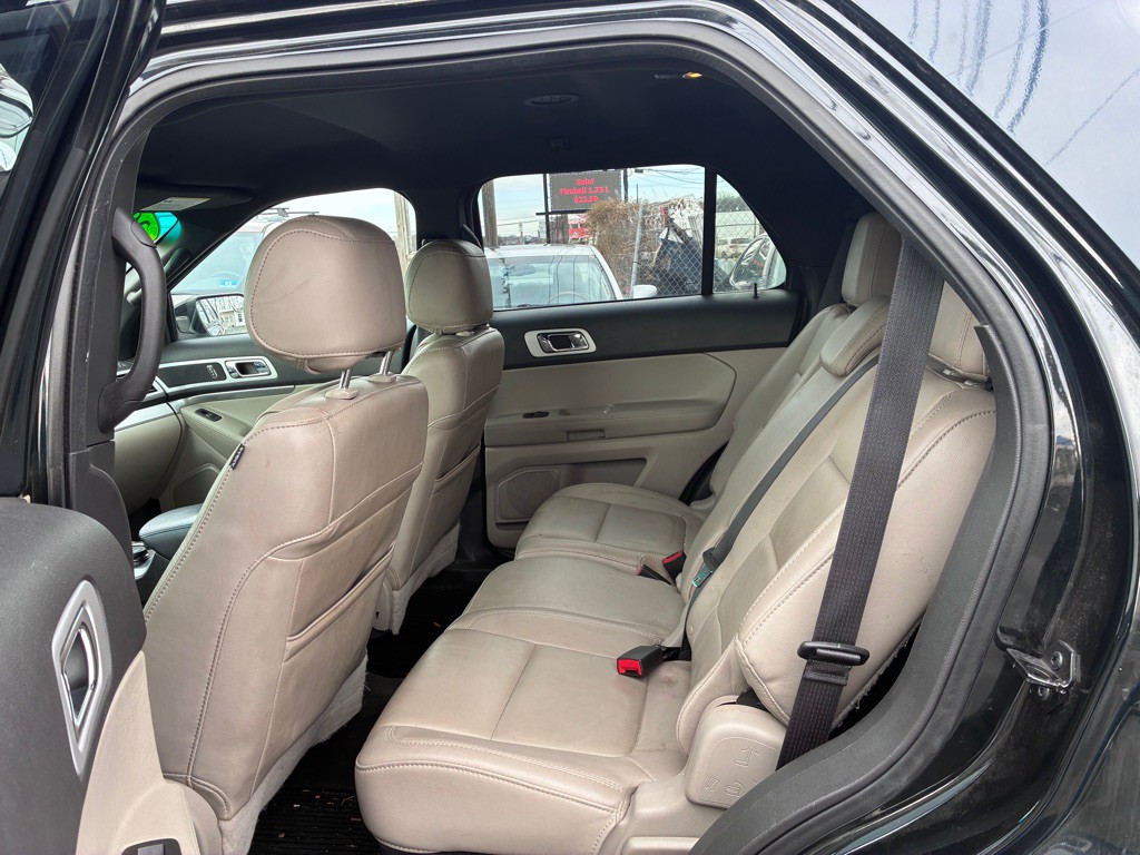 2015 Ford Explorer Image 8