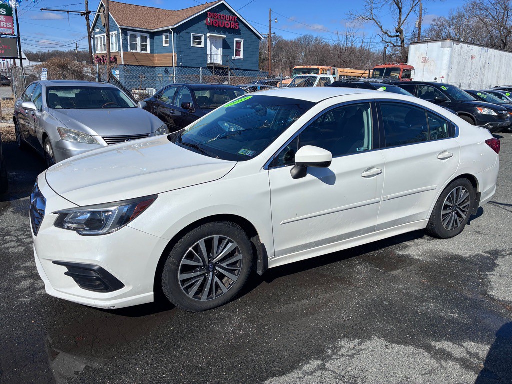 2018 Subaru Legacy Image 3