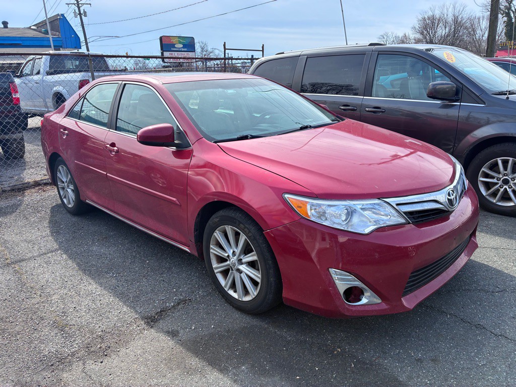 2013 Toyota Camry Image 1