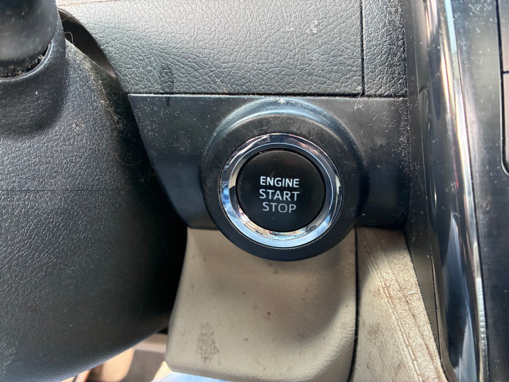 2013 Toyota Camry Image 8