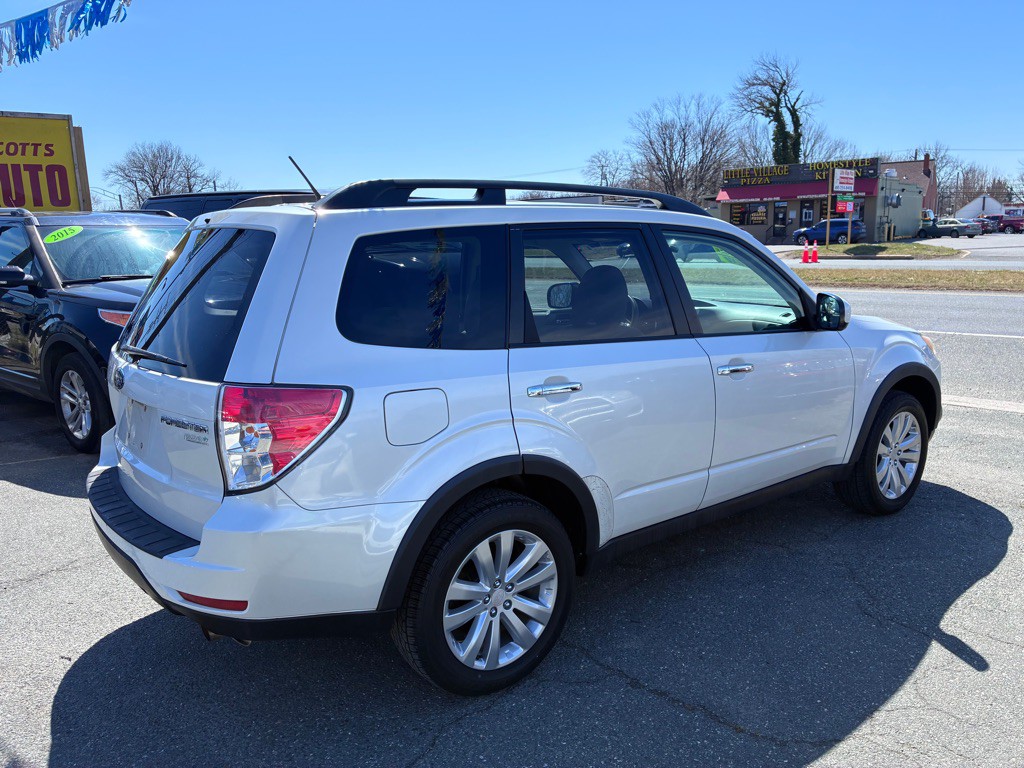 2012 Subaru Forester Image 9