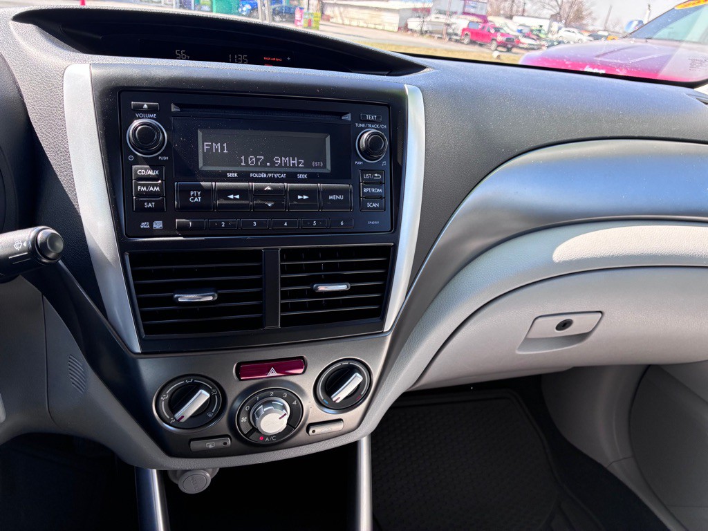 2012 Subaru Forester Image 11