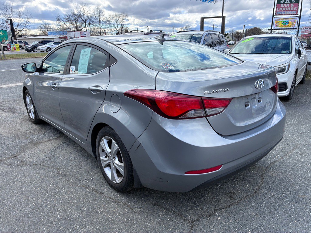 2016 Hyundai Elantra Image 5