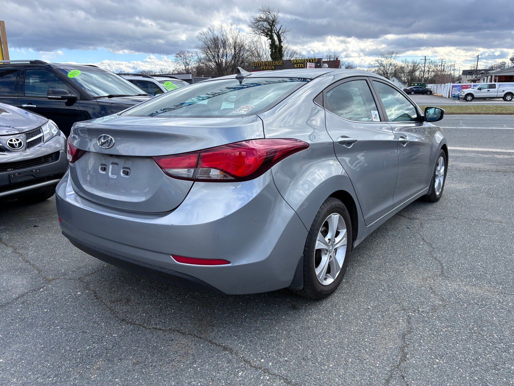 2016 Hyundai Elantra Image 6