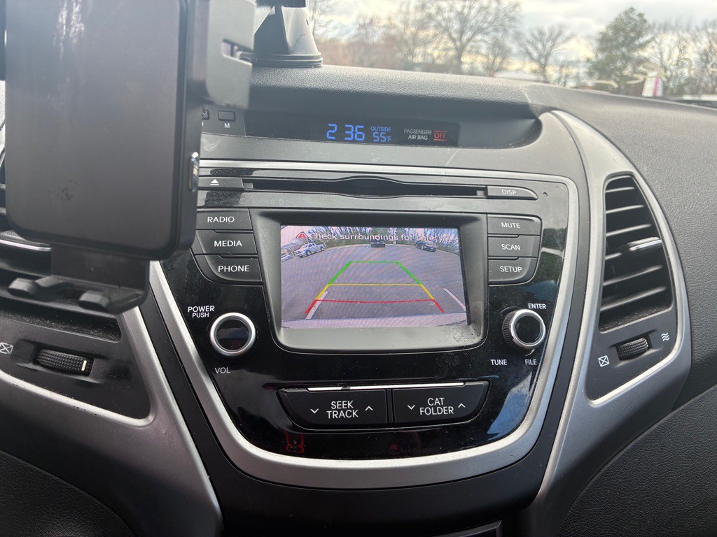 2016 Hyundai Elantra Image 15