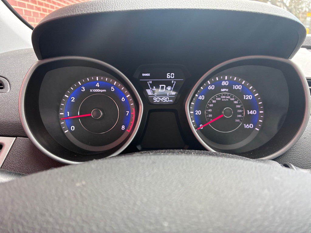 2016 Hyundai Elantra Image 20