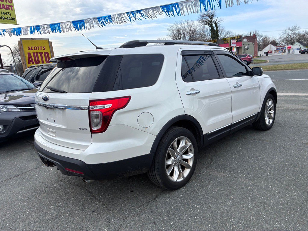 2012 Ford Explorer Image 8
