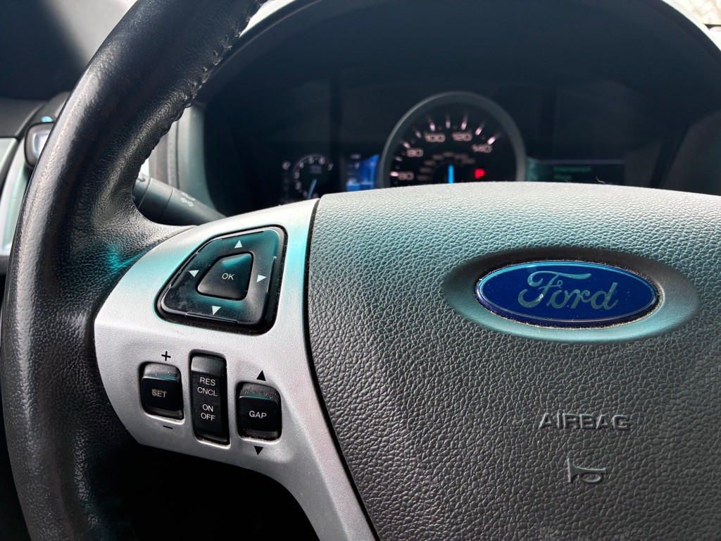 2012 Ford Explorer Image 10