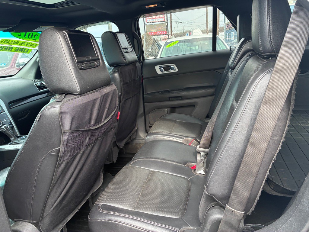 2012 Ford Explorer Image 22