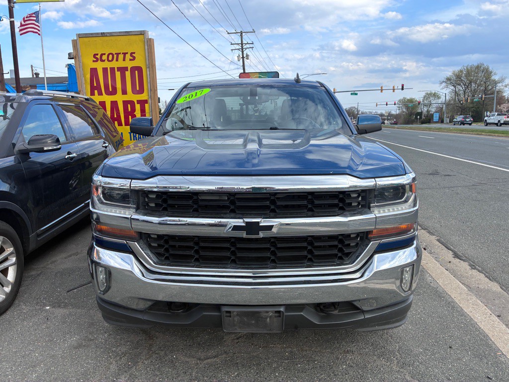 2017 Chevrolet Silverado 1500 Image 2