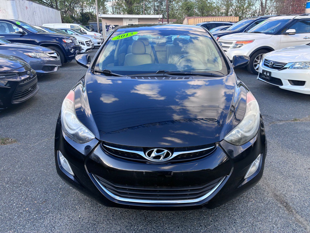 2013 Hyundai Elantra Image 2
