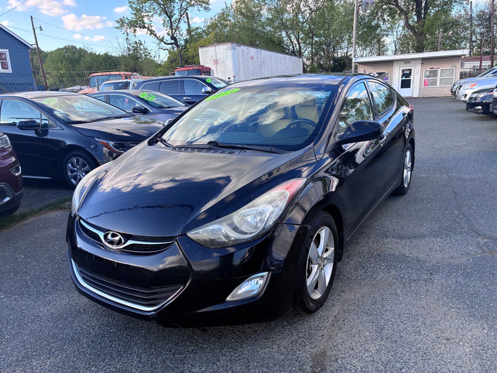 2013 Hyundai Elantra Image 3