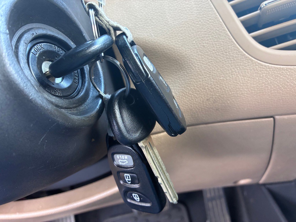 2013 Hyundai Elantra Image 16