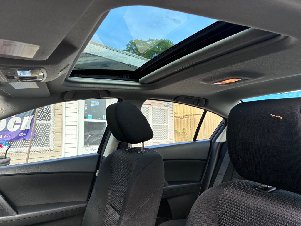 2012 Mazda Mazda3 Image 9