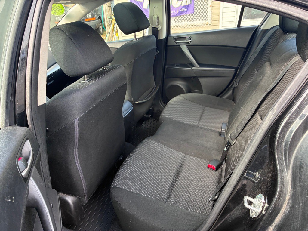 2012 Mazda Mazda3 Image 10