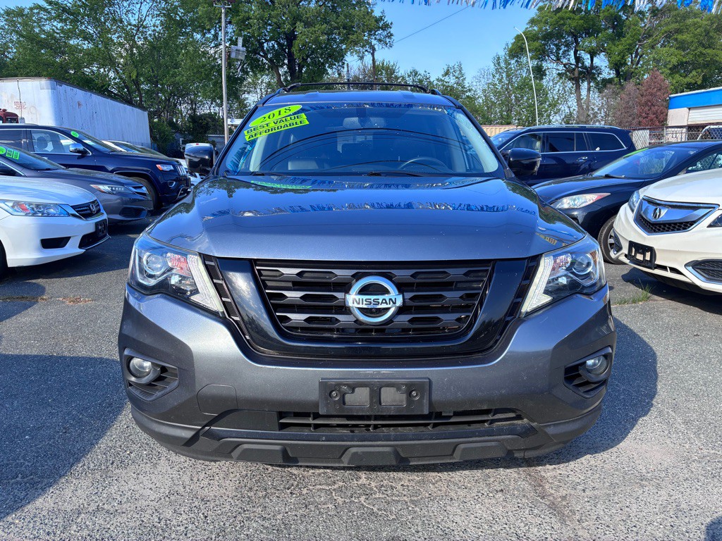 2018 Nissan Pathfinder Image 2