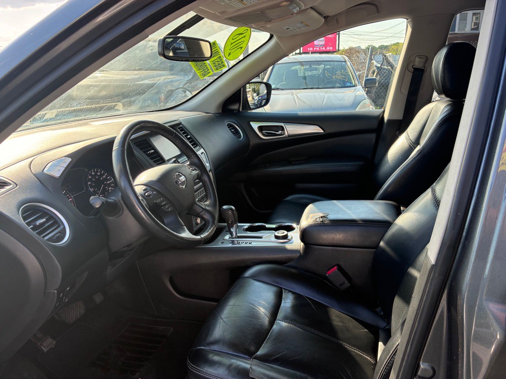2018 Nissan Pathfinder Image 9