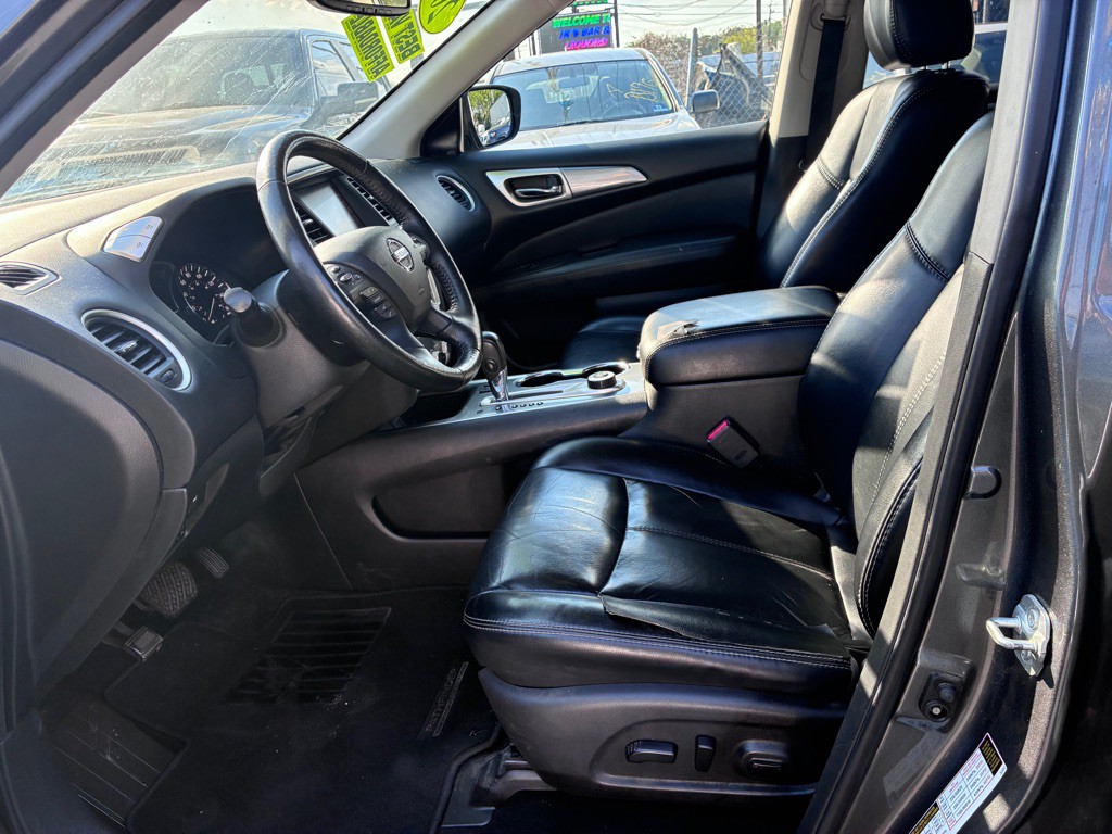 2018 Nissan Pathfinder Image 10