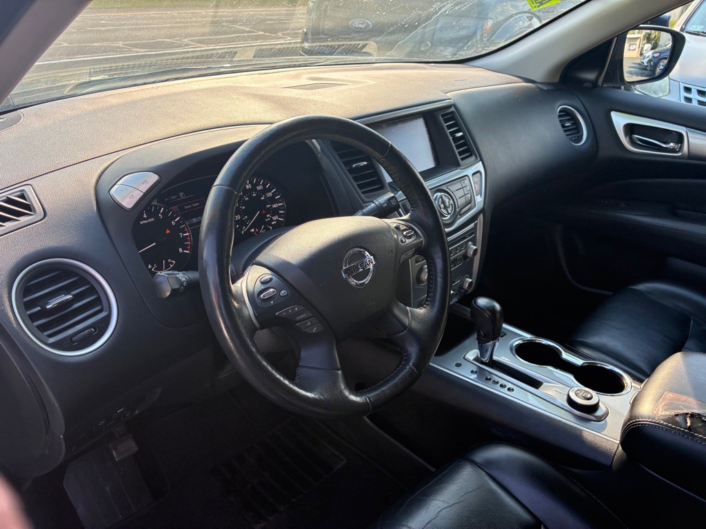 2018 Nissan Pathfinder Image 12