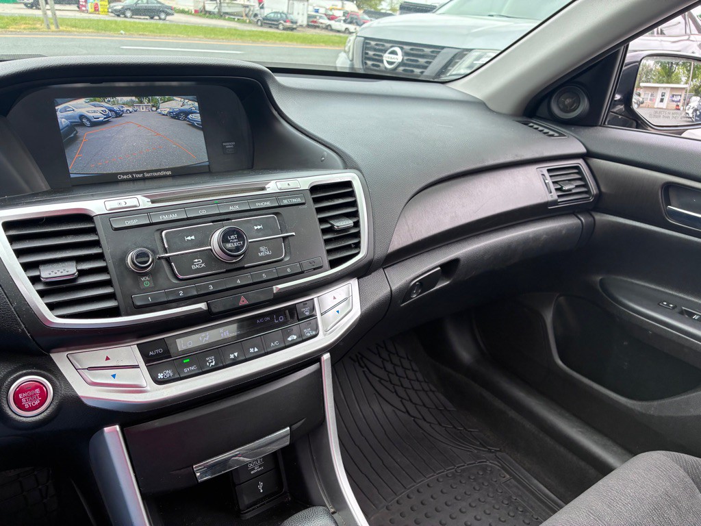 2015 Honda Accord Image 11