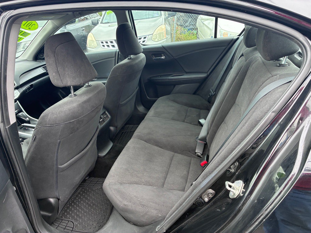 2015 Honda Accord Image 21