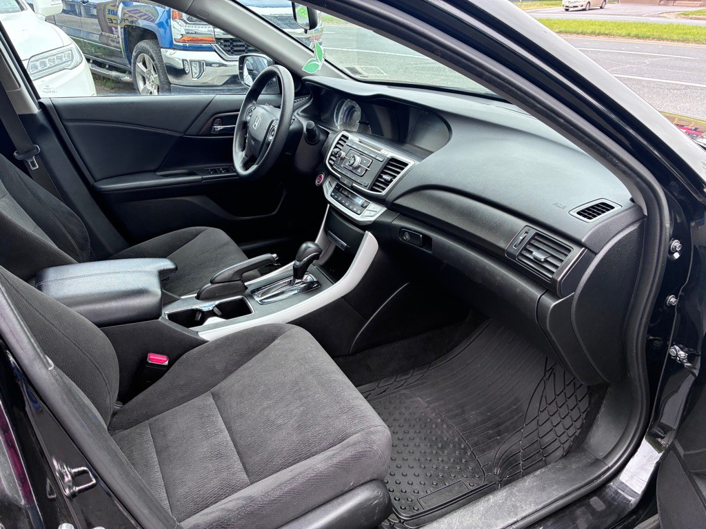 2015 Honda Accord Image 23