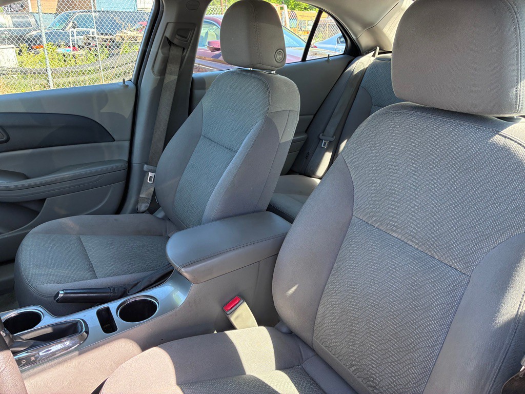 2014 Chevrolet Malibu Image 18