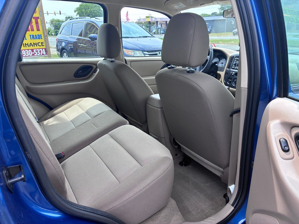 2007 Ford Escape Image 12