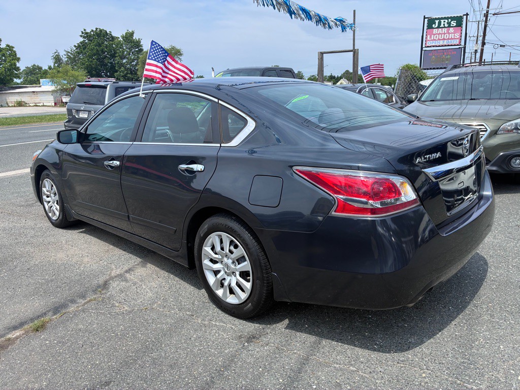 2015 Nissan Altima Image 5