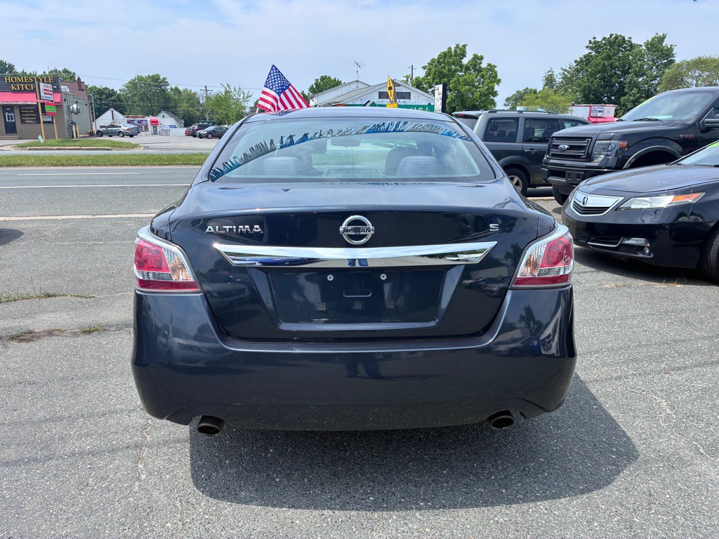 2015 Nissan Altima Image 6