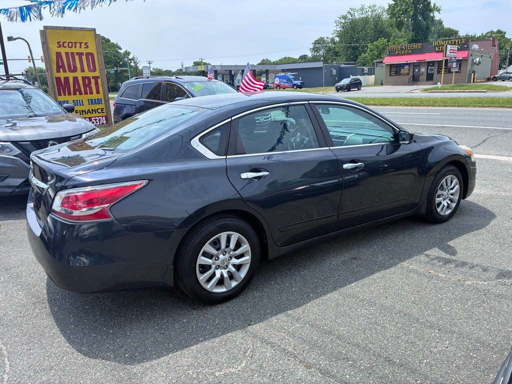 2015 Nissan Altima Image 8