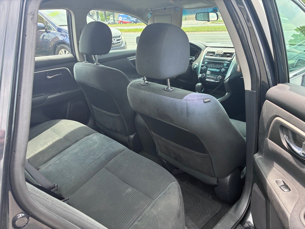2015 Nissan Altima Image 14