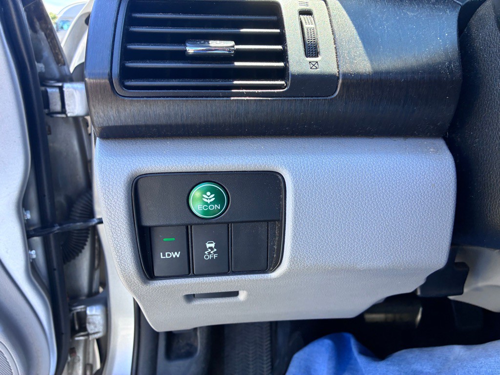 2015 Honda Accord Image 13