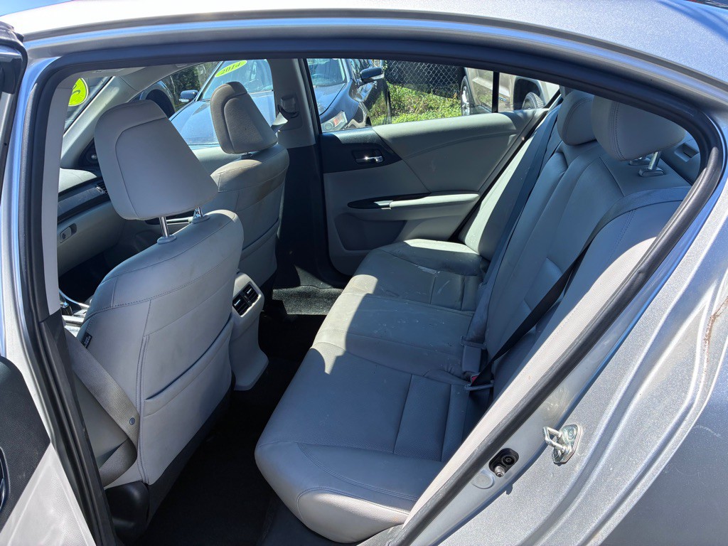 2015 Honda Accord Image 14